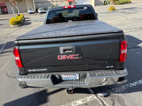 Used 2017 GMC Sierra 1500 SLE image 14