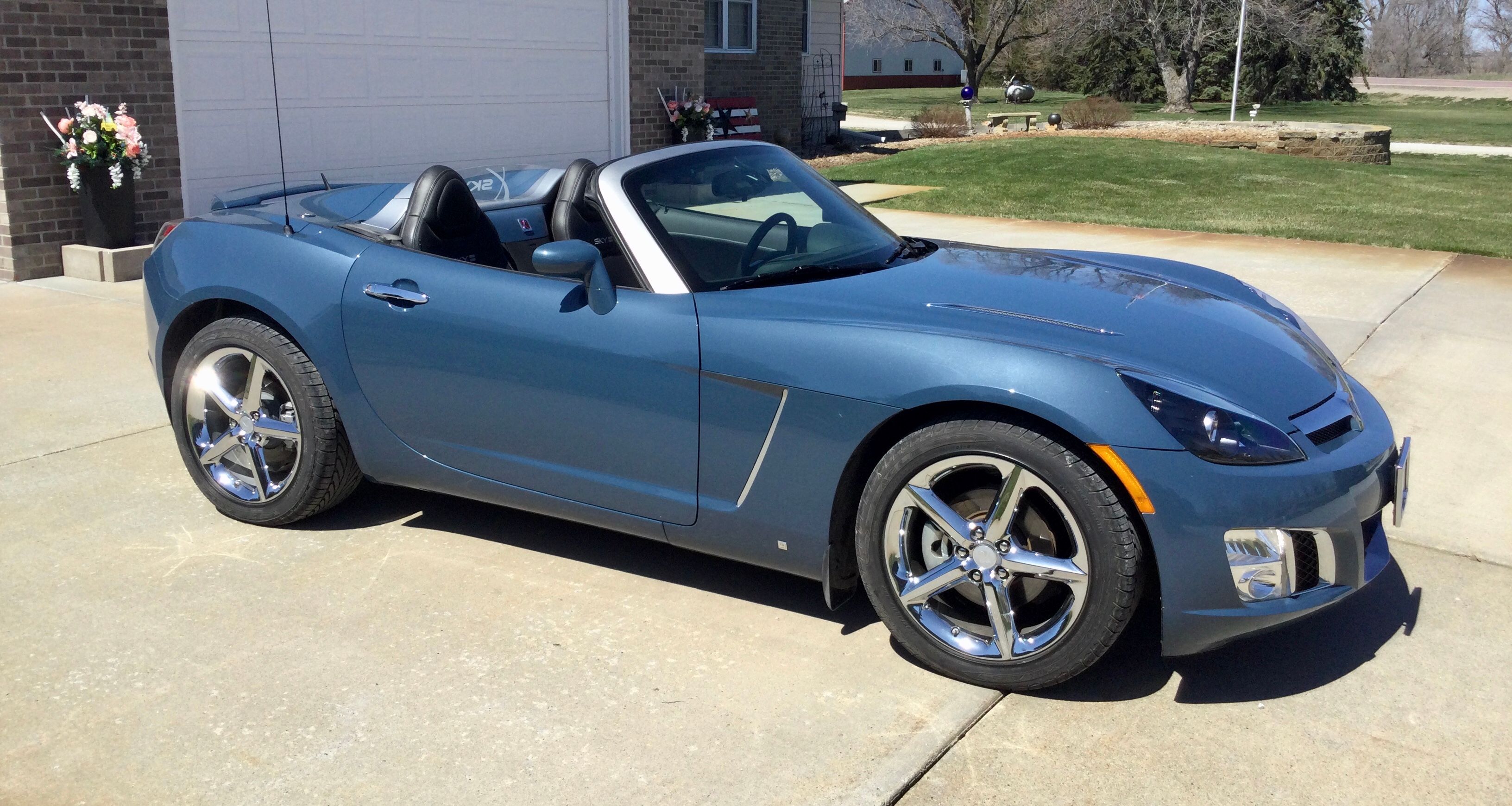 Used 2008 Saturn Sky Red Line RWD image 14