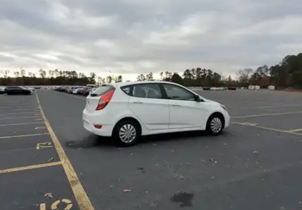 Used 2017 Hyundai Accent SE FWD image 5