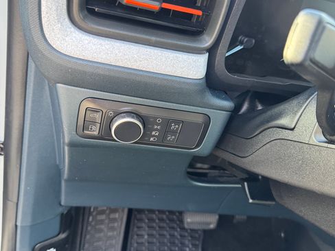 Used 2022 Ford Maverick XLT FWD image 5
