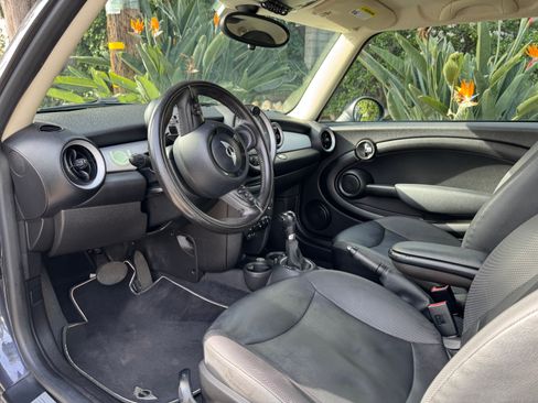 Used 2012 MINI Cooper Hardtop image 6