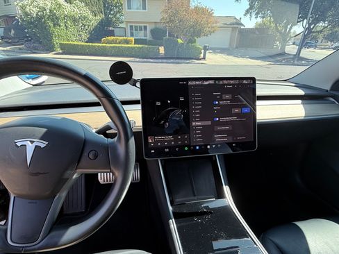 Used 2019 Tesla Model 3 Performance image 10