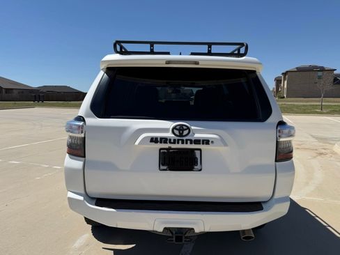 Used 2015 Toyota 4Runner SR5 Premium image 5