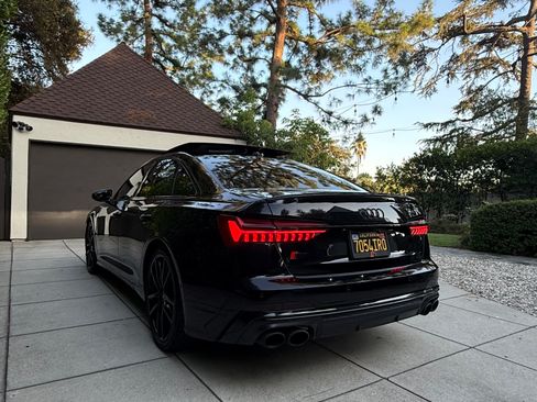 Used 2021 Audi S6 Premium Plus w/ S Sport Package AWD/4WD image 5