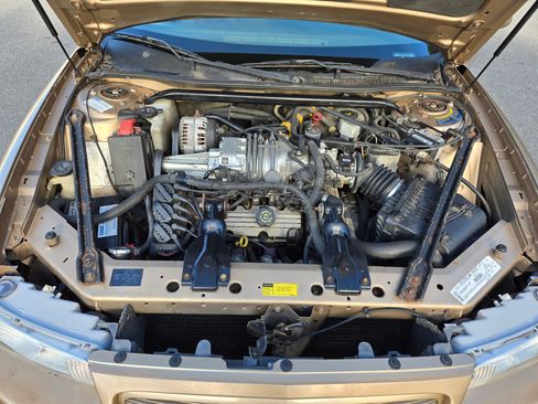 Used 2001 Buick Regal GS w/ Abboud Pkg image 14