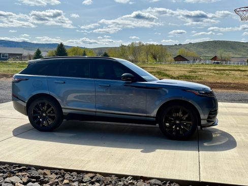 Used 2020 Land Rover Range Rover Velar R-Dynamic S AWD/4WD image 10