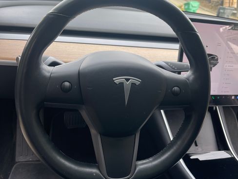Used 2018 Tesla Model 3 Long Range image 15