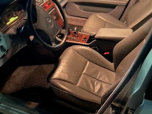 Used 1999 Mercedes-Benz E 430 Sedan image 4