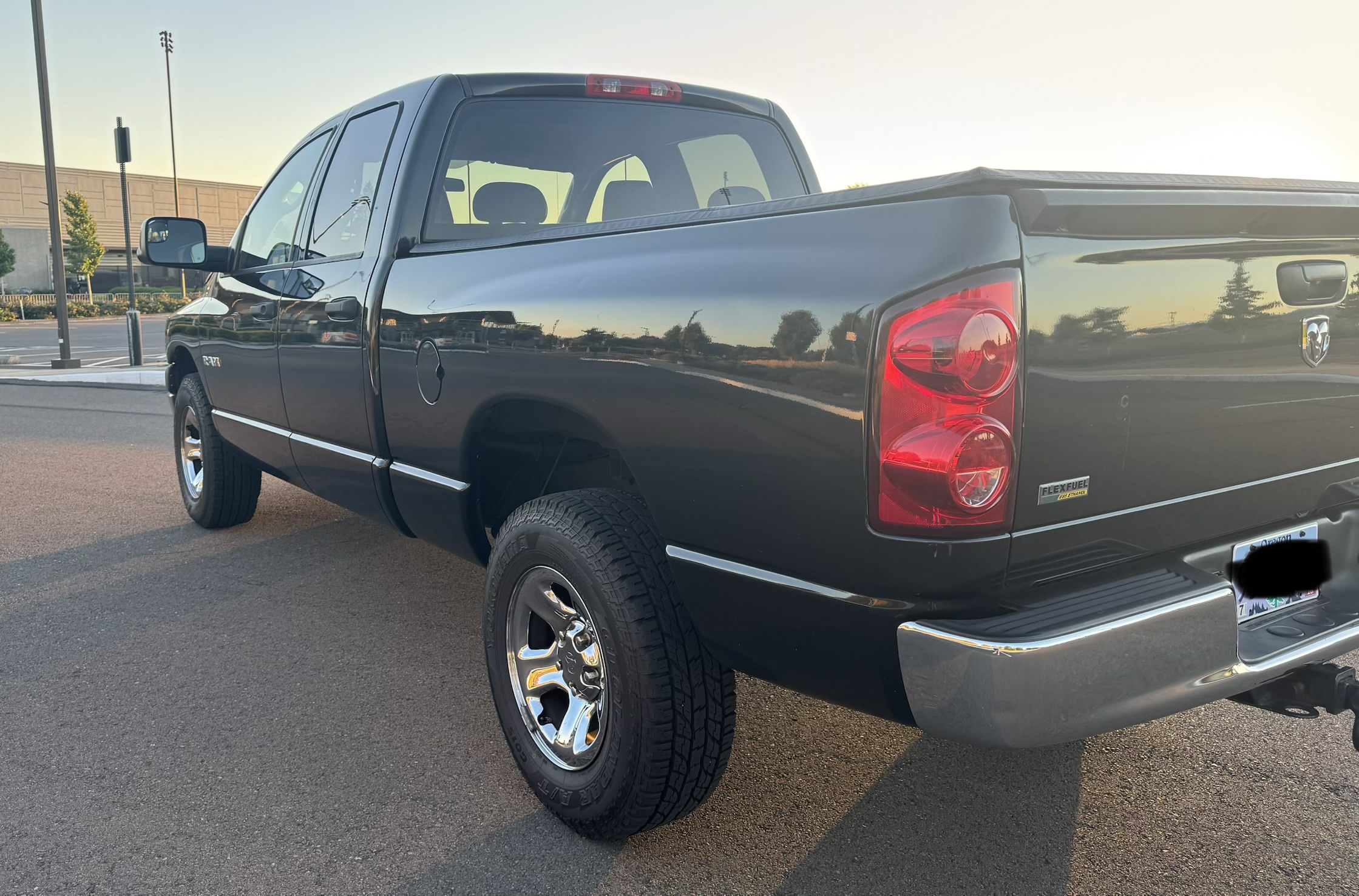 Used 2008 Dodge Ram 1500 Truck ST AWD/4WD image 4