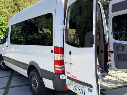 Used 2016 Mercedes-Benz Sprinter 2500 image 13