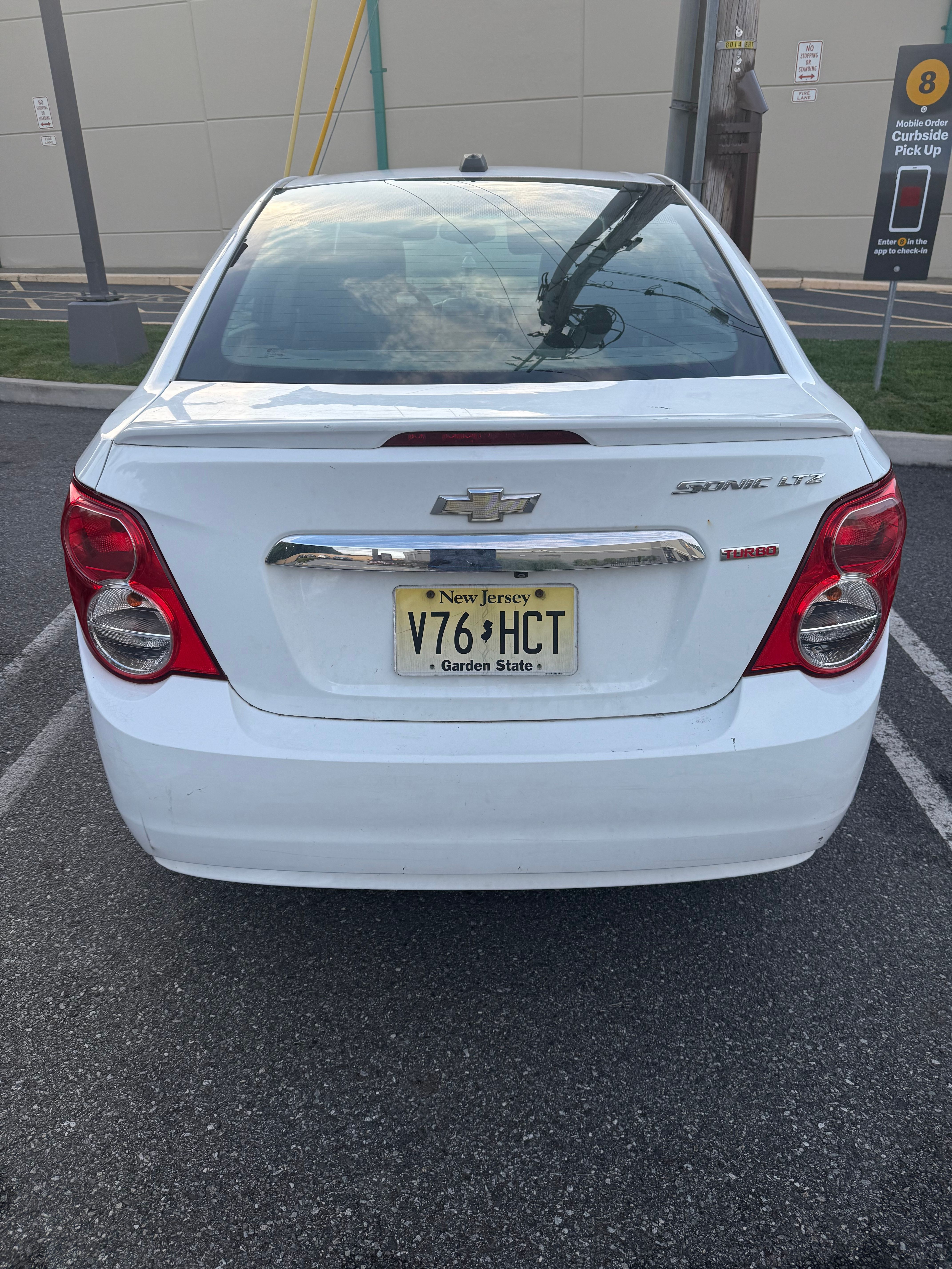Used 2015 Chevrolet Sonic LTZ FWD image 6
