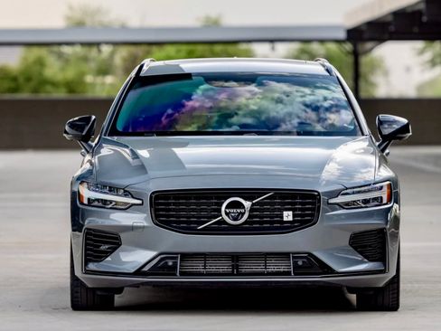 Used 2020 Volvo V60 T8 Polestar AWD/4WD image 2