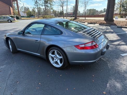 Used 2005 Porsche 911 Carrera image 9