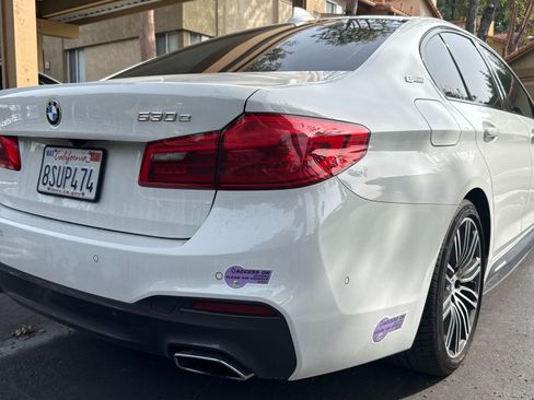 Used 2019 BMW 530e w/ M Sport Package image 10