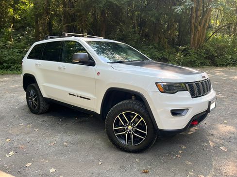 Used 2017 Jeep Grand Cherokee Trailhawk w/ Trailhawk Luxury Group AWD/4WD image 1