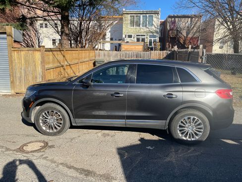 Used 2018 Lincoln MKX Select w/ Select Plus Package image 10