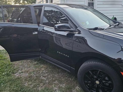 Used 2022 Chevrolet Equinox LT image 2