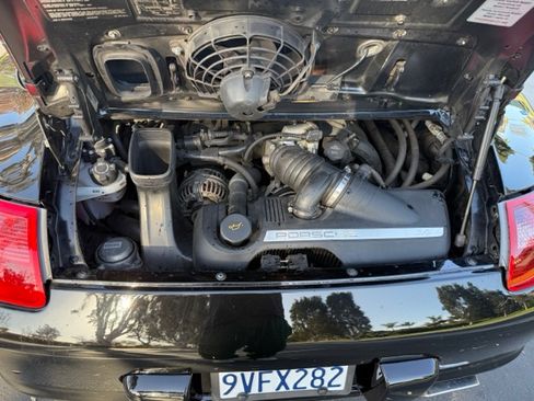 Used 2006 Porsche 911 Carrera 4 image 14