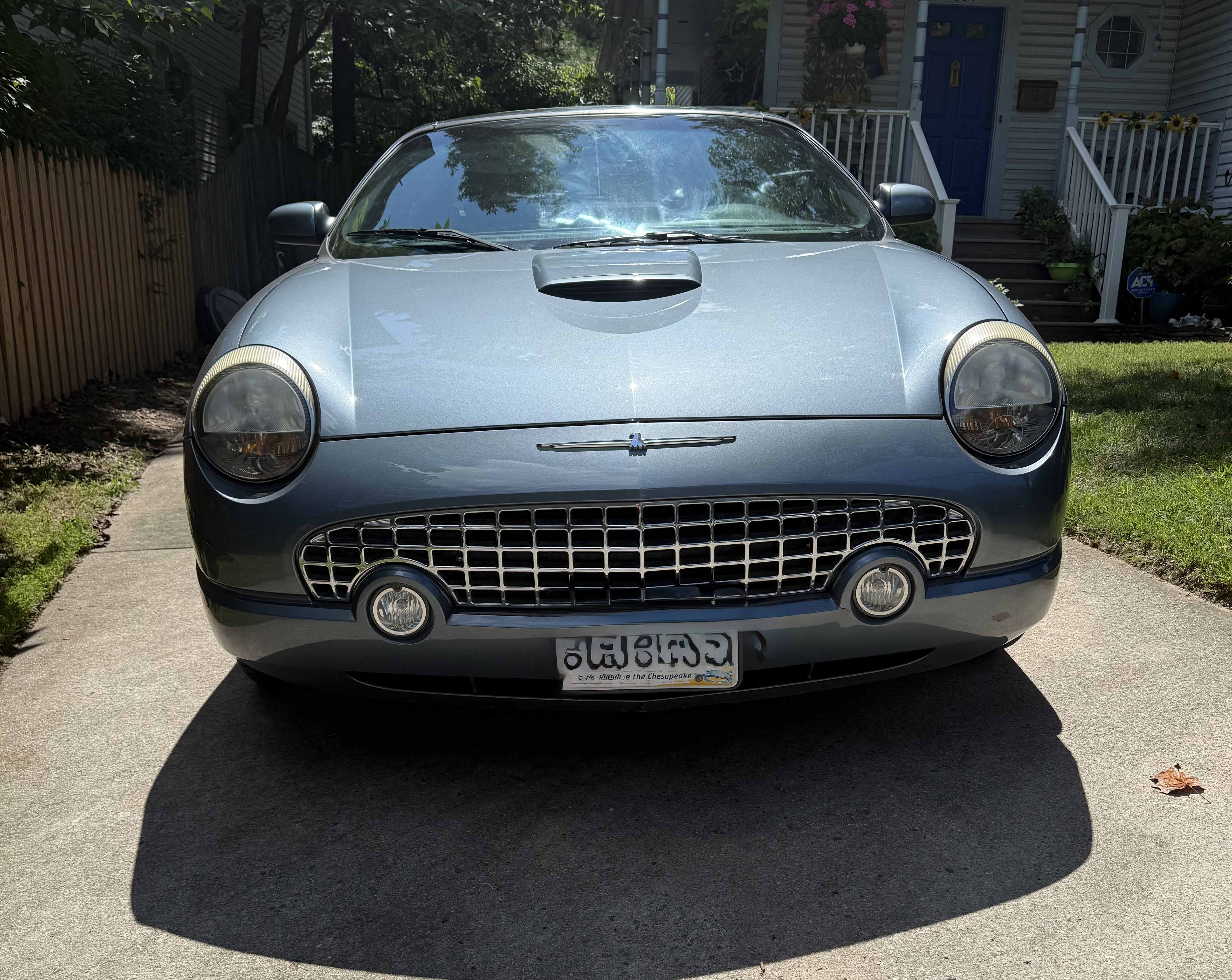 Used 2005 Ford Thunderbird RWD image 2