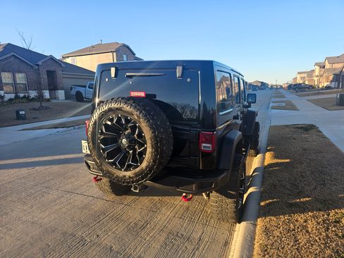 Used 2014 Jeep Wrangler Unlimited Rubicon image 5