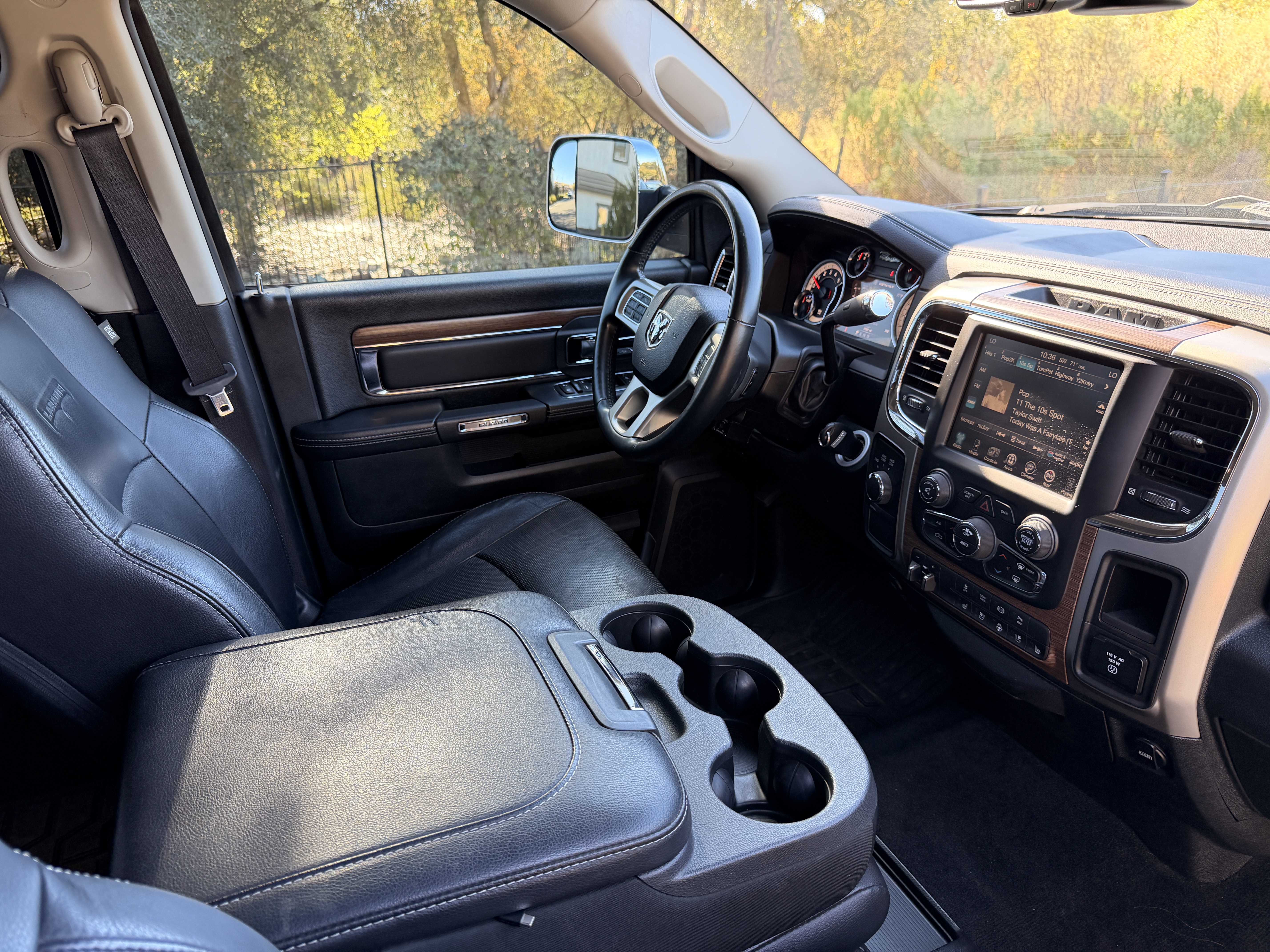 Used 2015 RAM 2500 Laramie AWD/4WD image 17