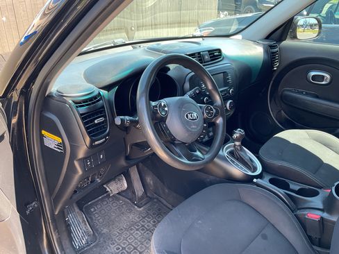 Used 2019 Kia Soul FWD image 5