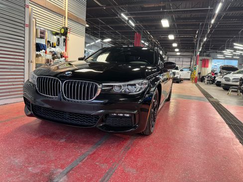 Used 2019 BMW 740i xDrive image 18