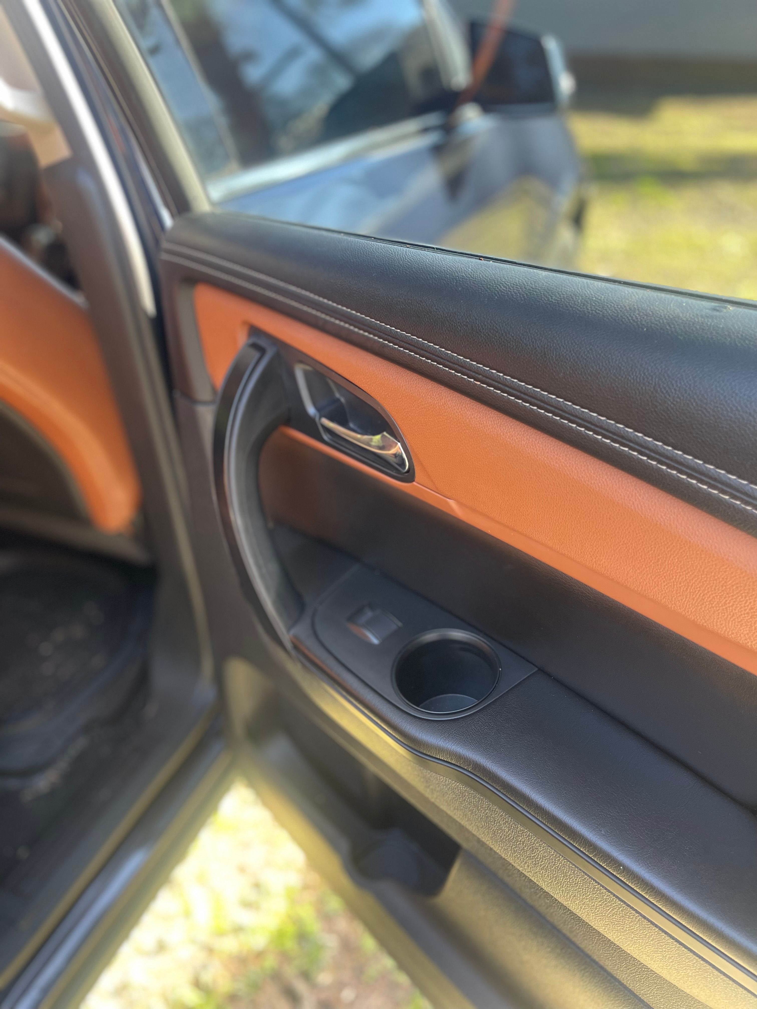 Used 2017 Chevrolet Traverse LT FWD image 16