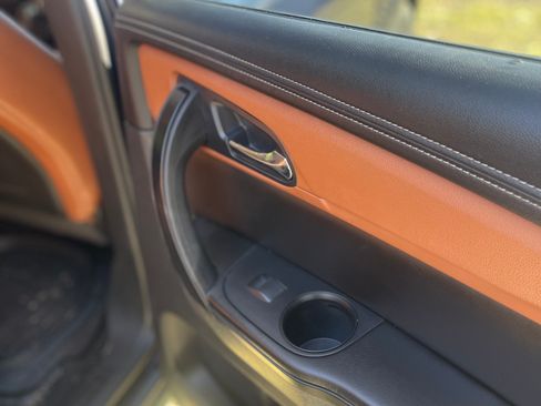 Used 2017 Chevrolet Traverse LT image 16