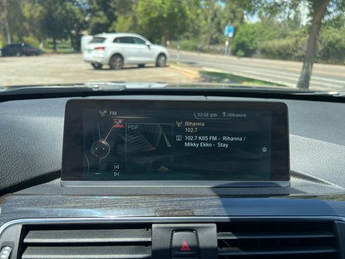Used 2016 BMW 328i Sedan RWD image 16