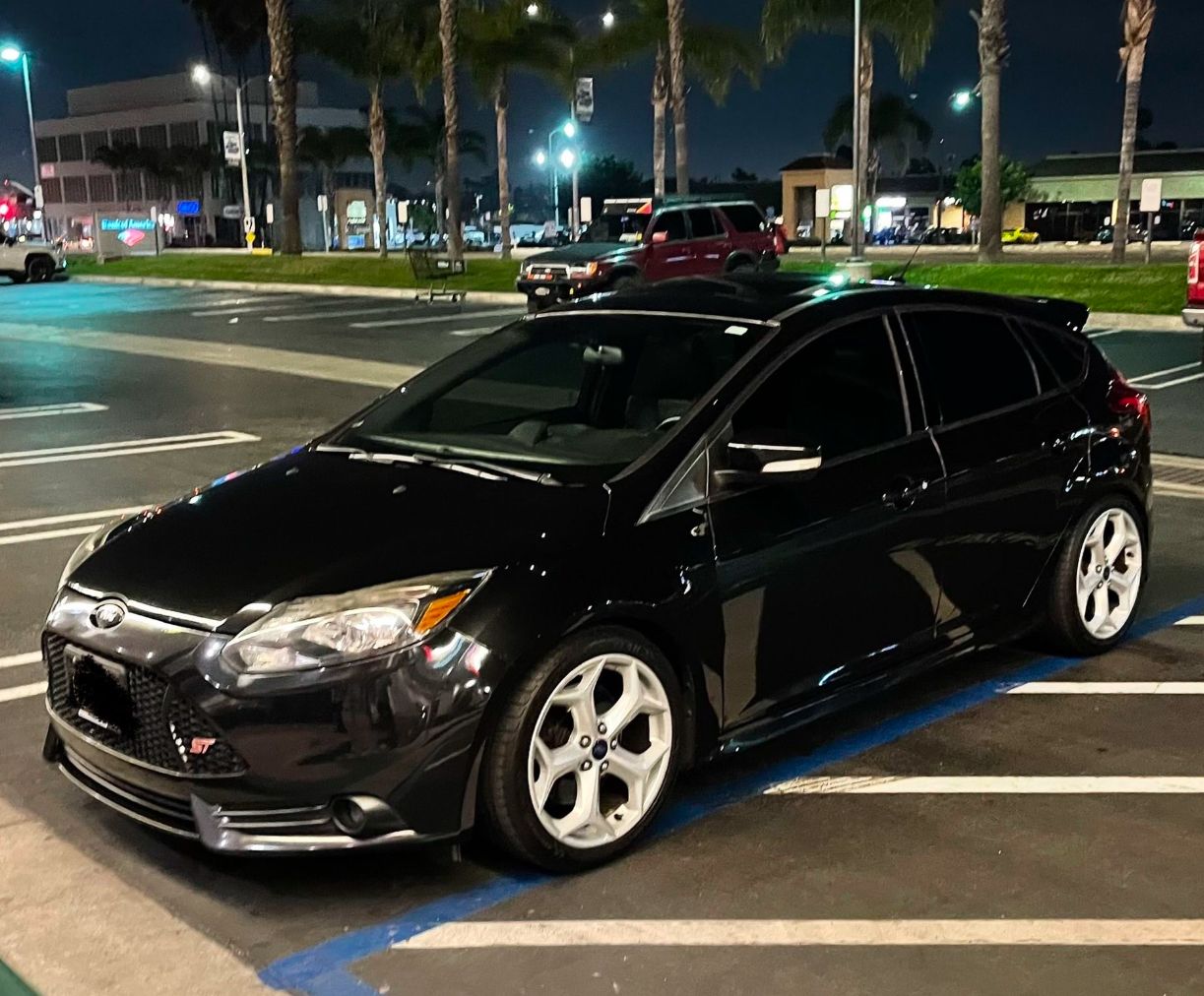 Used 2013 Ford Focus ST FWD image 8