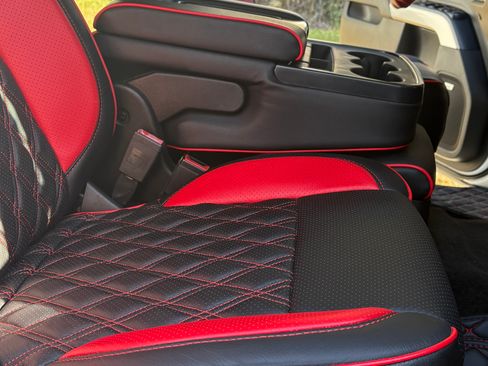 Used 2018 Chevrolet Silverado 1500 LT w/ All Star Edition image 6