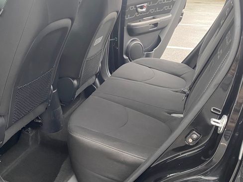 Used 2012 Kia Soul + image 10