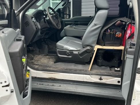Used 2016 Ford F250 XL w/ Power Equipment Group AWD/4WD image 4