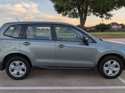 Used 2014 Subaru Forester 2.5i AWD/4WD image 4