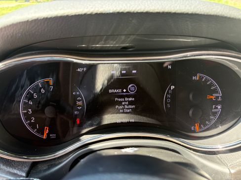Used 2015 Jeep Grand Cherokee Laredo w/ Quick Order Package 23E AWD/4WD image 28