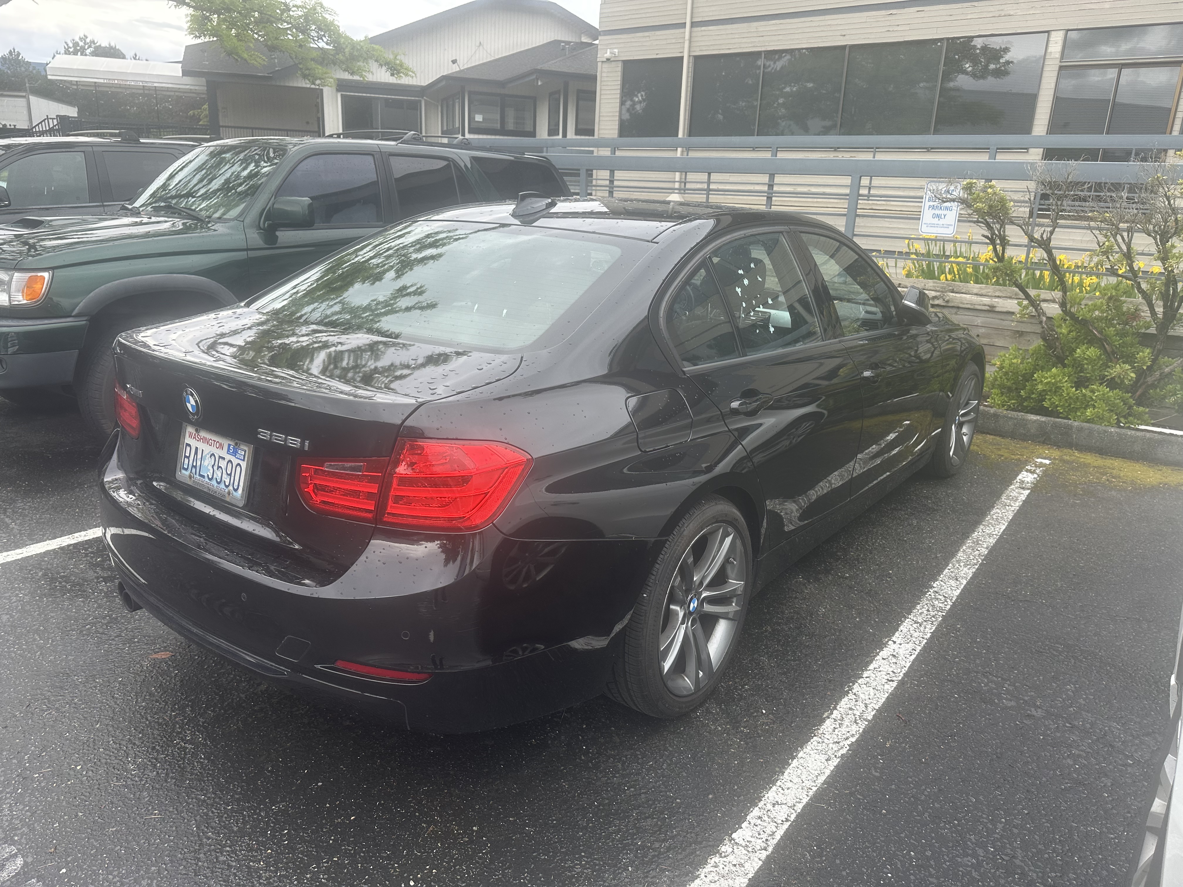 Used 2013 BMW 328i xDrive Sedan AWD/4WD image 8