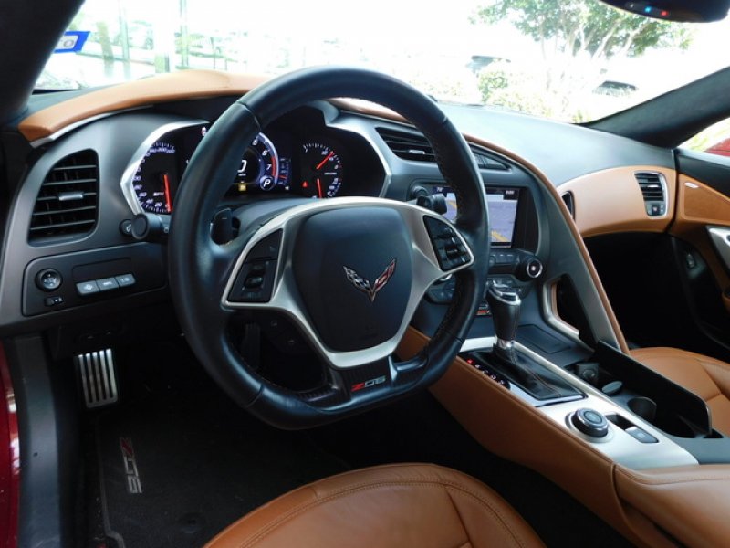 Used 2016 Chevrolet Corvette Z06 w/ 3LZ Preferred Equipment Group RWD image 13