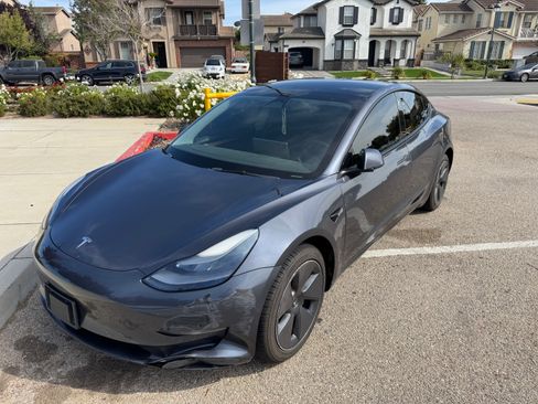 Used 2022 Tesla Model 3 Standard Range RWD image 8