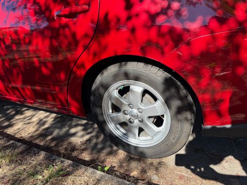 Used 2006 Toyota Prius FWD image 19