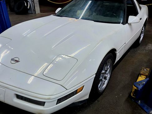 Used 1996 Chevrolet Corvette Coupe image 1