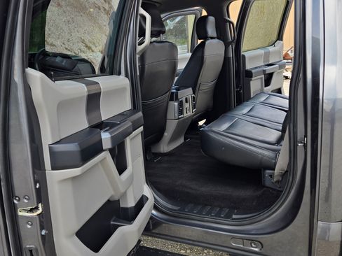 Used 2018 Ford F150 XLT w/ Equipment Group 302A Luxury image 9