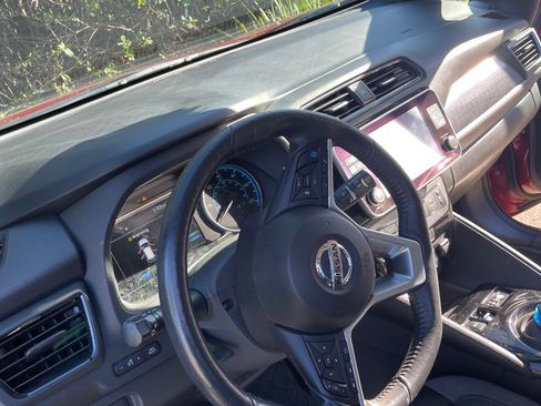 Used 2019 Nissan Leaf SL Plus w/ Protection Package image 11