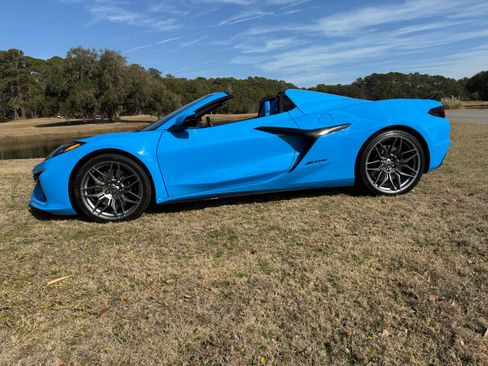 Used 2025 Chevrolet Corvette Z06 image 8