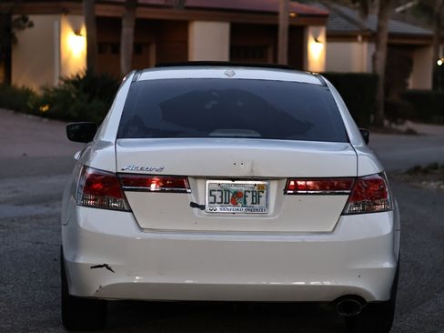 Used 2011 Honda Accord EX-L image 5