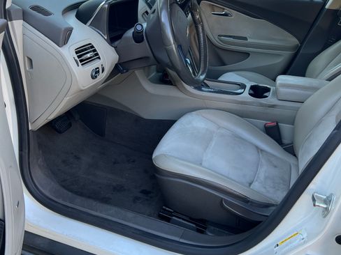 Used 2013 Chevrolet Volt Premium w/ Premium Trim Package image 9