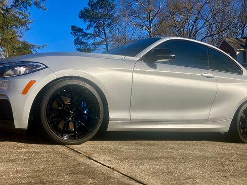 Used 2017 BMW M240i Coupe image 2