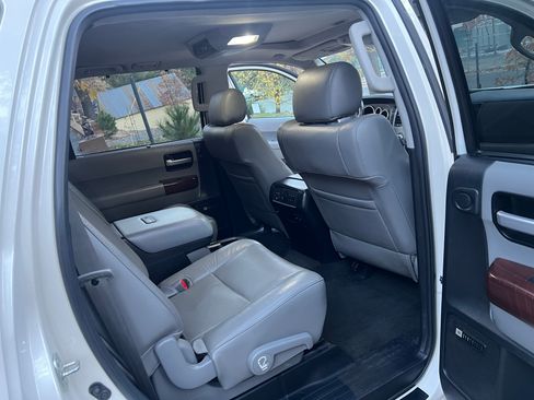 Used 2013 Toyota Sequoia Platinum image 15