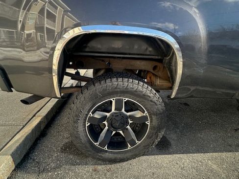 Used 2011 GMC Sierra 1500 SLE w/ Power Tech Package image 5