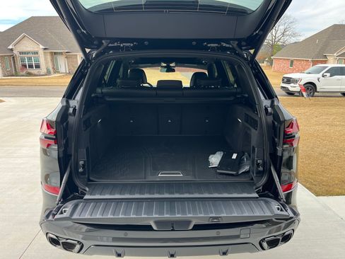 Used 2026 BMW X5 M60i image 8